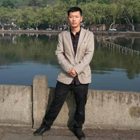 寒玉冰月海报