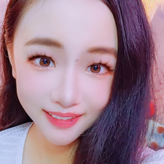 忆翔甜凯海报