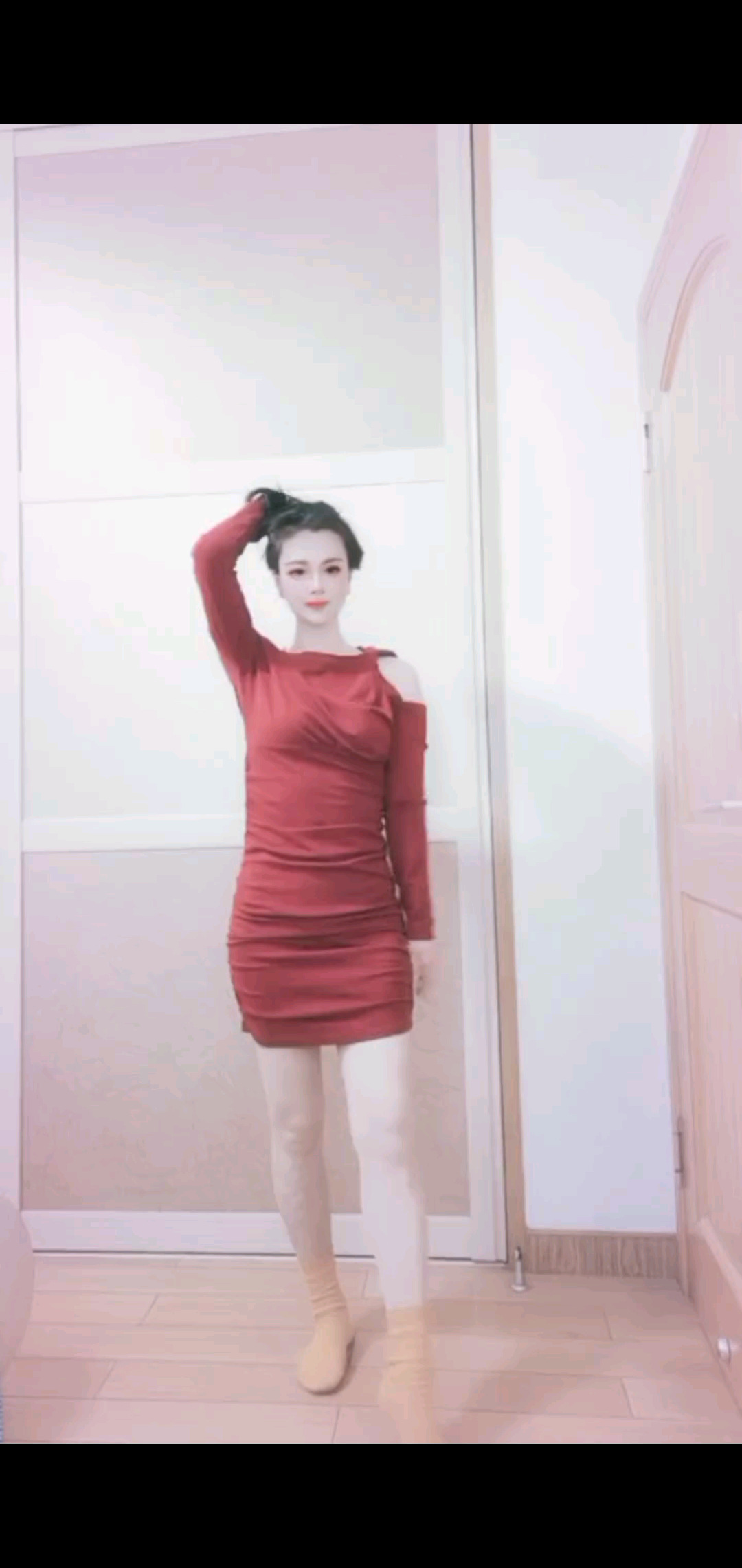 努力扭一个/挖鼻