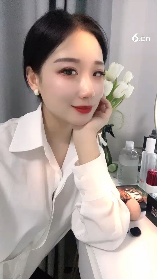 我喜欢生性温柔而浪漫的人，六月
