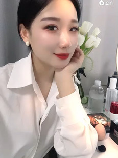 我喜欢生性温柔而浪漫的人，六月