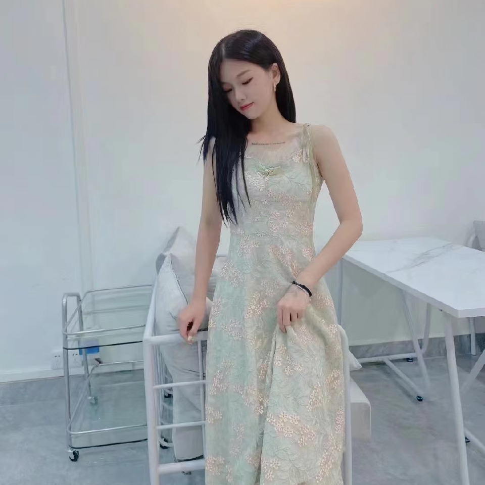 十九在这里海报