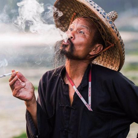 老头看妞🤒🤒🤒海报