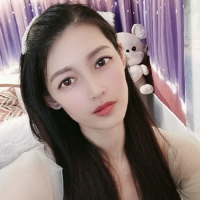呦呦果好运连连八月休海报