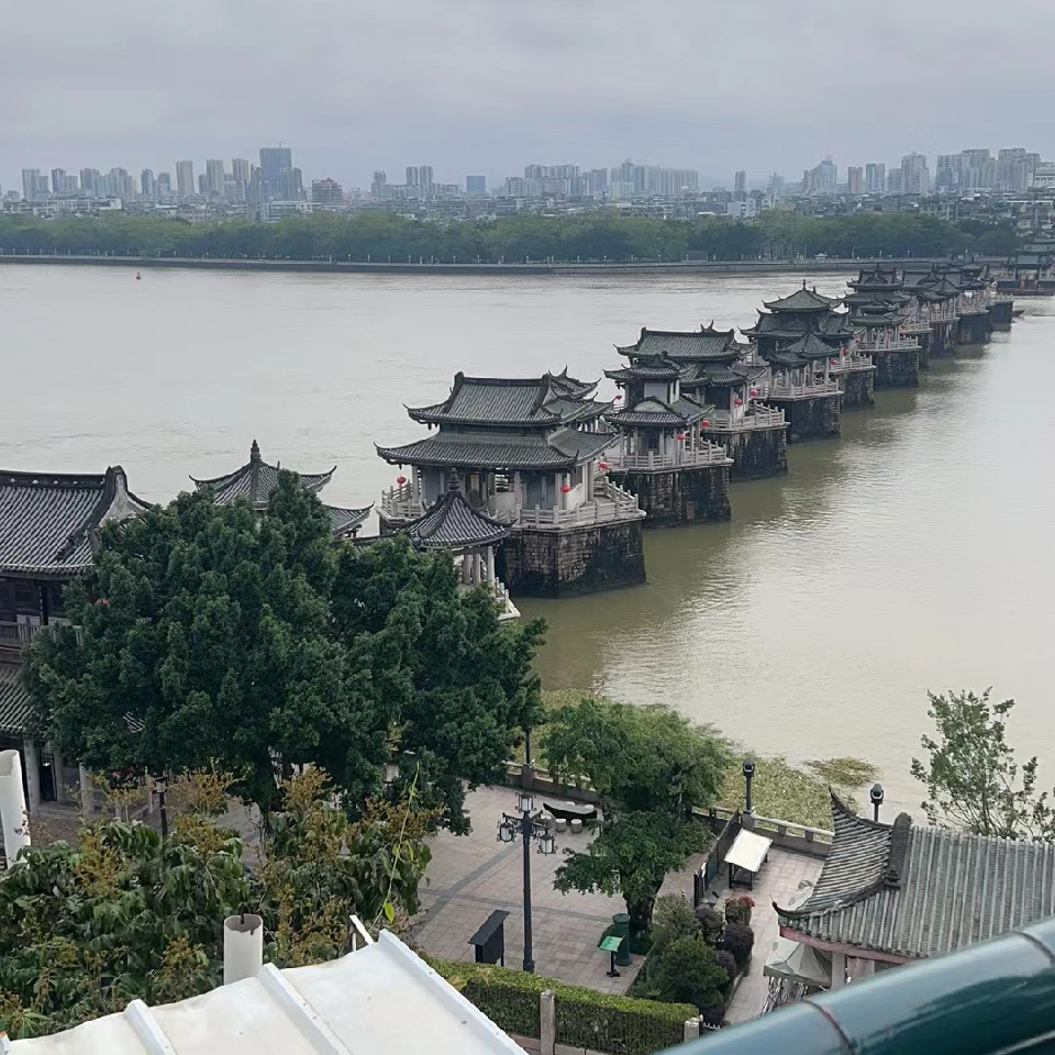 一醉解千愁🎉海报