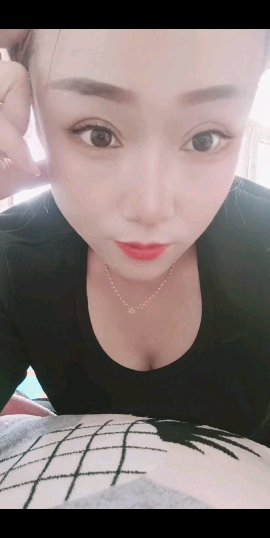 喜欢点个关注