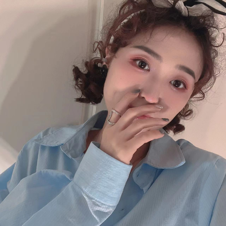 雪儿👑…海报