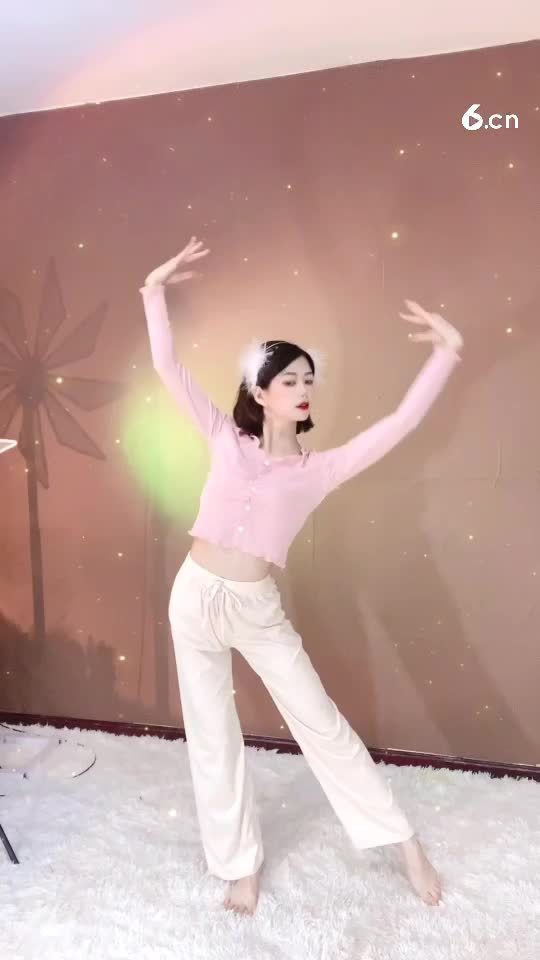 歪歪脑袋，我最可爱