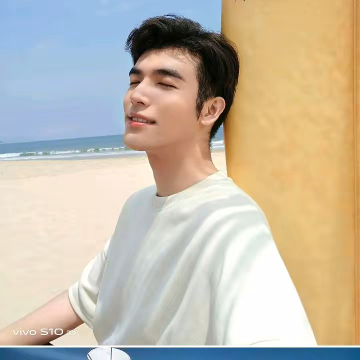 ♬嘚瑟哥海报