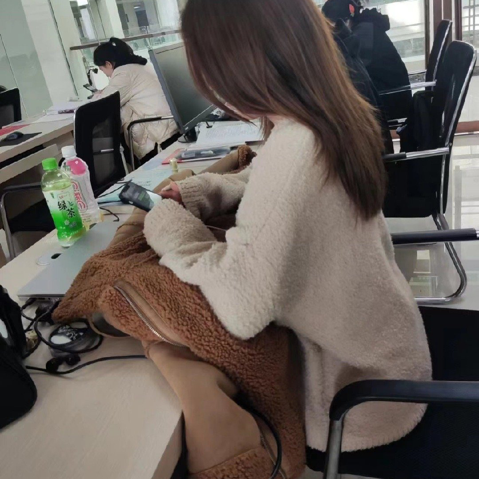 仙女不吃香菜yyd海报