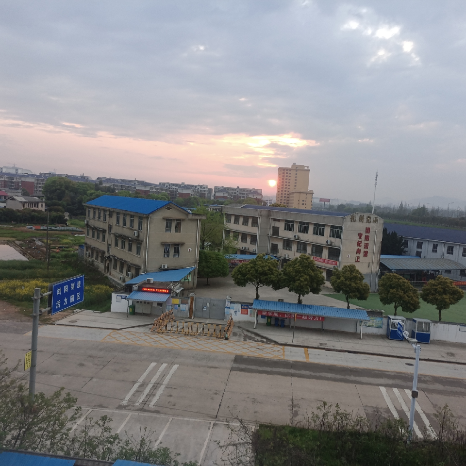 约翰逊.褒67lz海报