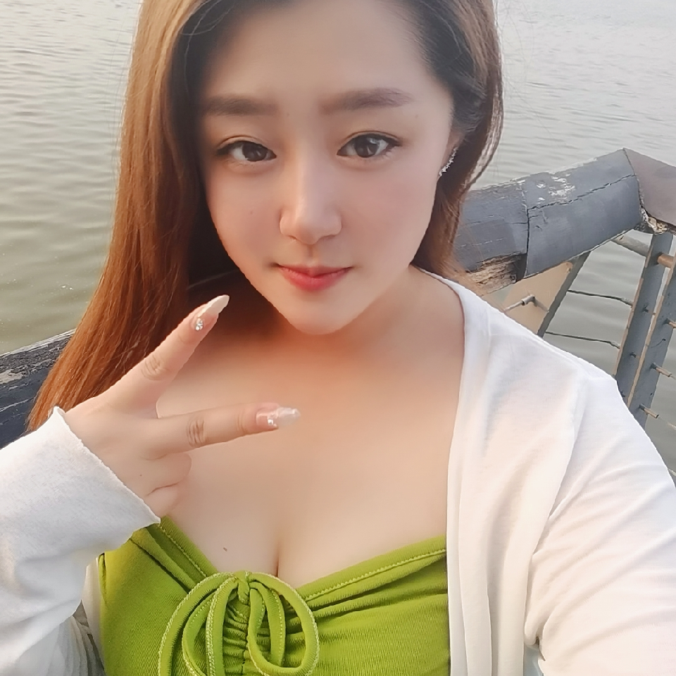 🌸晴🌸儿海报